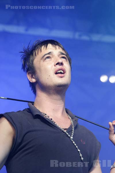 BABYSHAMBLES - 2005-08-26 - SAINT CLOUD - Domaine National - Scene de la Cascade - Peter Doherty